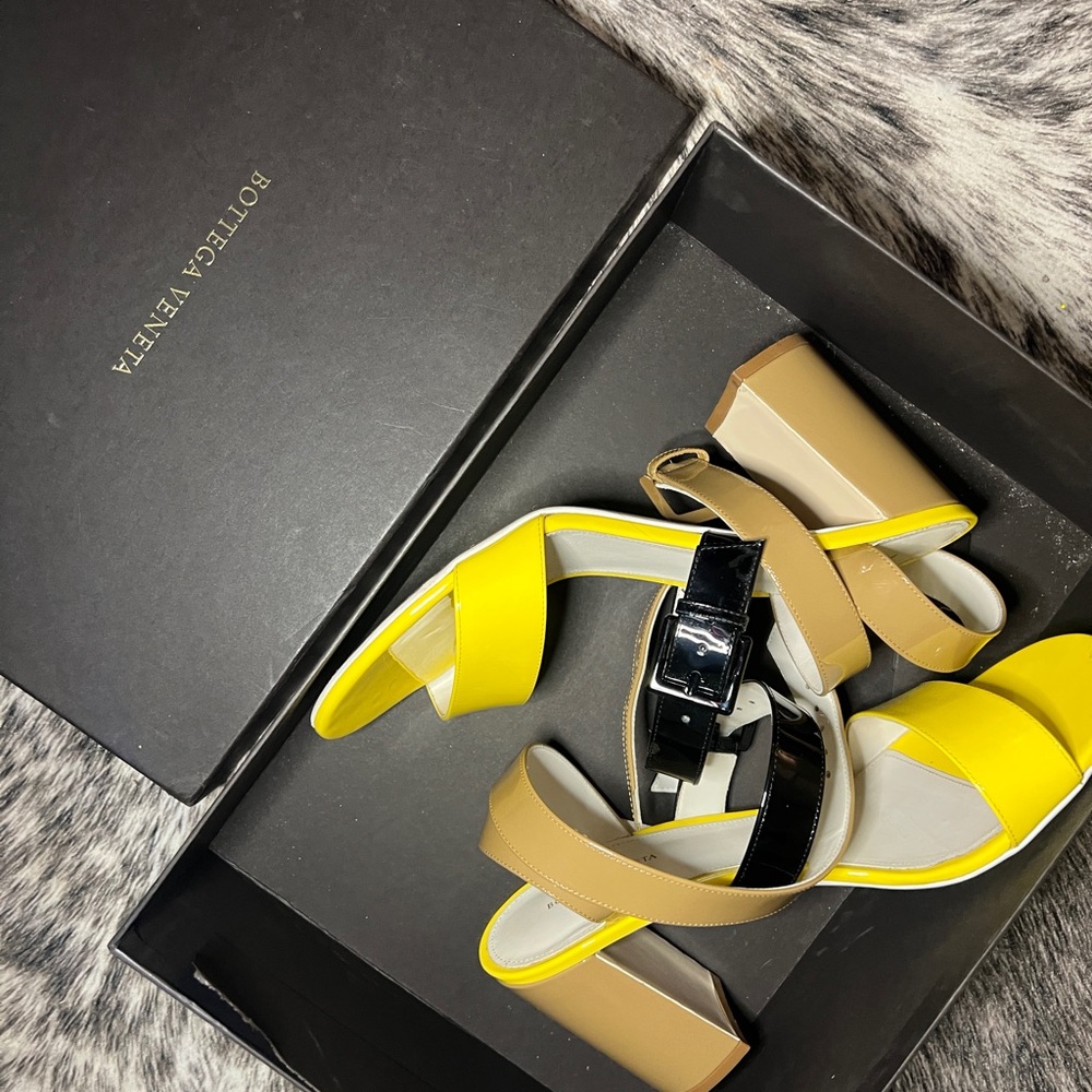 Bottega Veneta Comfortable and Cute